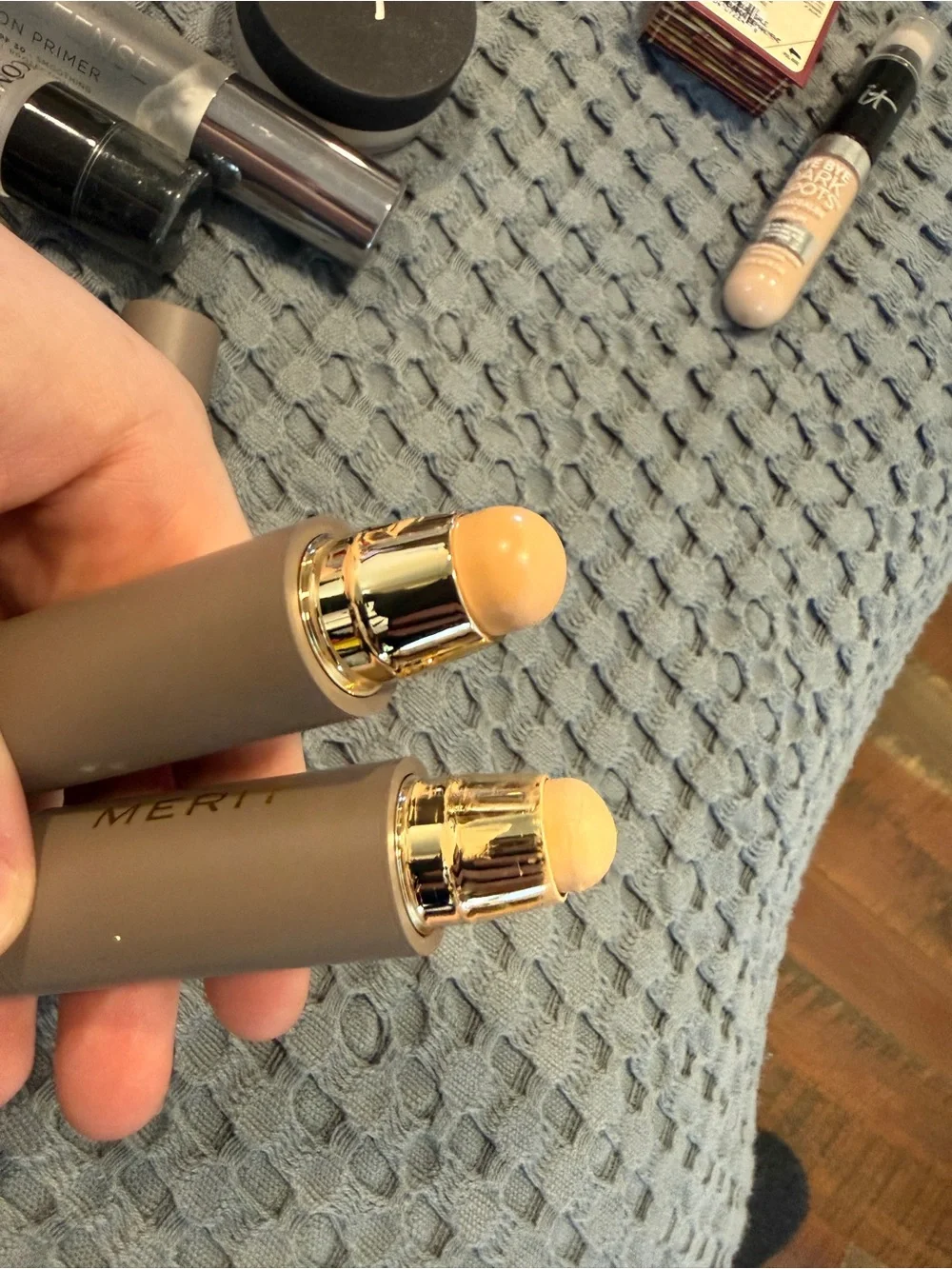 Mixed lot of 15 Foundation Items